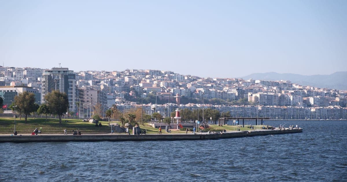 İstanbul İzmir Arası Kaç Km? Arabayla, Otobüsle ve Uçakla Kaç Saat?