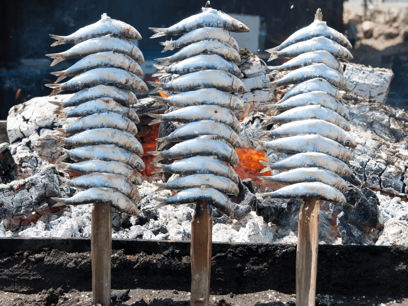 Endülüs Gezi Rehberi Endülüs'te Gezilecek Yerler espeto sardinas