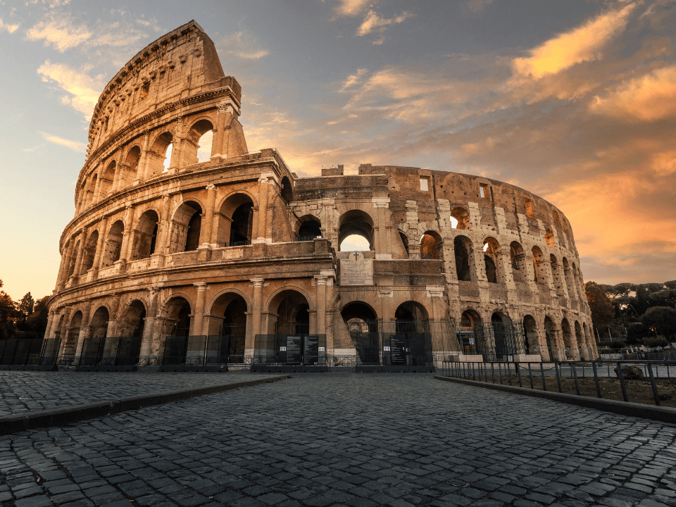 Kolezyum (Colosseum) – Roma’nın Sembolü